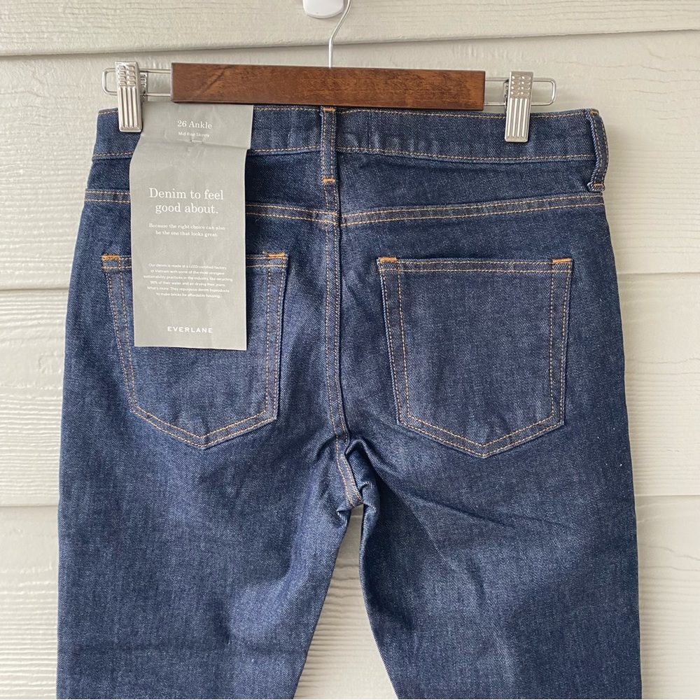EVERLANE Midrise Dark Wash Skinny Jean - Picture 12 of 15